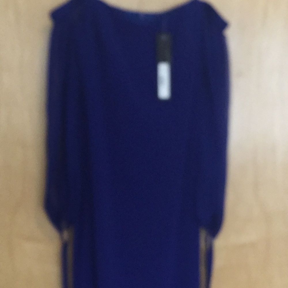 Badgley Mischka off-the-shoulder gown - Picture 5 of 14